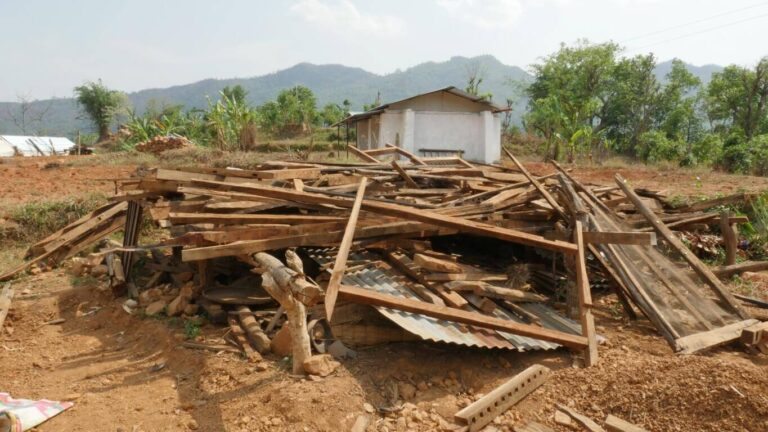 2_stead-fast-nepal-earthquak-bag-day-1_4287